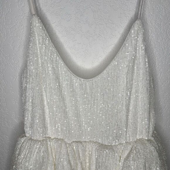 NWT NBD Revolve  Katrine Mini Dress in Optic White Large - Picture 4 of 14